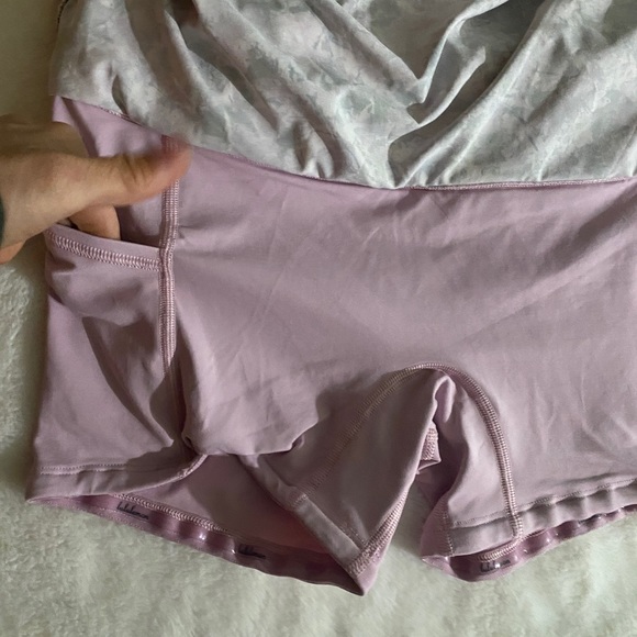 Lululemon Play Off The Pleats Skirt Color Blossom Spritz Multi Pink Chalk - Picture 11 of 16